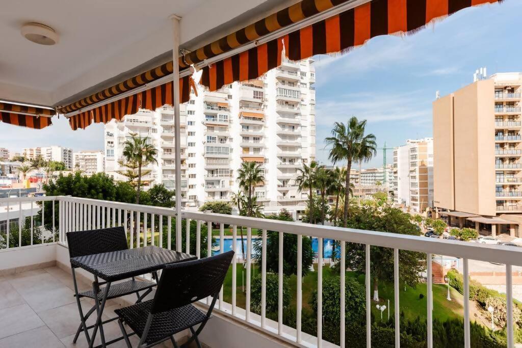 Апартаменти Amplio Con Vistas Al Mar Y Piscina En Бенальмадена Екстер'єр фото