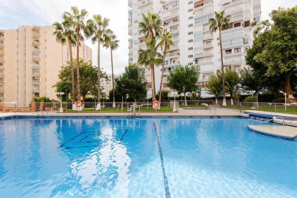 Апартаменти Amplio Con Vistas Al Mar Y Piscina En Бенальмадена Екстер'єр фото